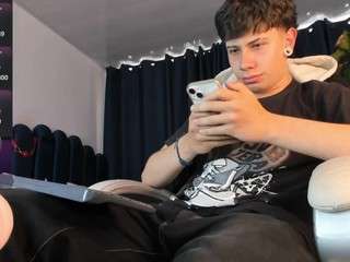 sexyboy118 webcam model stream image