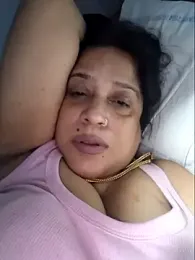 Hot_Queen77 webcam model stream image