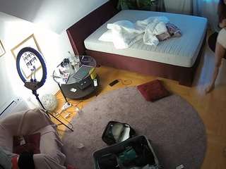 voyeurcam-julmodels-whitebed-4 webcam model stream image
