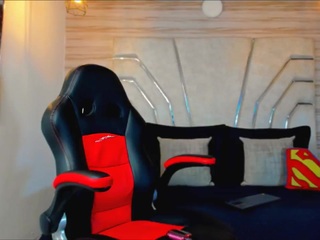 Maxx Thomson webcam model stream image