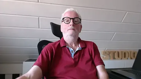 Greyhound70 webcam model stream image