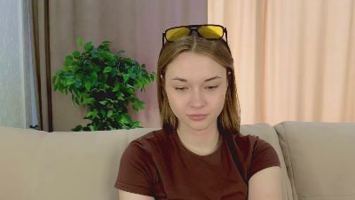 LoyceYanagi webcam model stream image