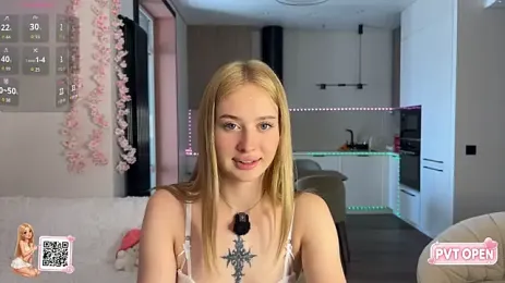 BlondieBoom webcam model stream image