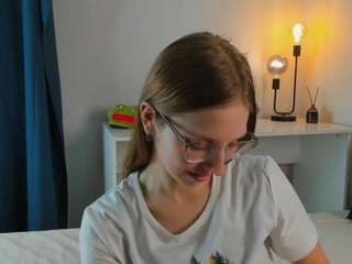 odeliaesser webcam model stream image