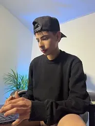 SebastianReed_ webcam model stream image