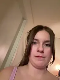 MaribelRiver webcam model stream image