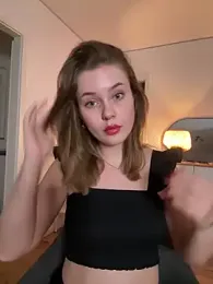 MaribelRiver webcam model stream image