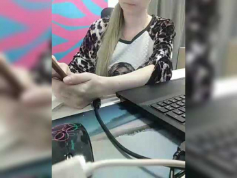 Xo4y-Tpax webcam model stream image