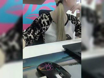 Xo4y-Tpax webcam model stream image