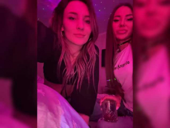 Lunaluxseri webcam model stream image