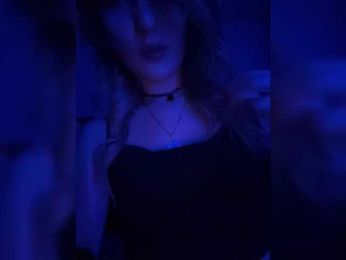 Lunaluxseri webcam model stream image