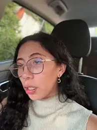 Alice_surprise webcam model stream image