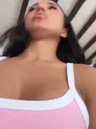 EvaMoet webcam model stream image