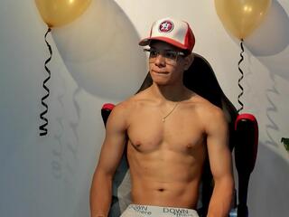 Tony Petrov webcam flirt4free model stream image