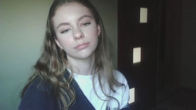 AriaYoung webcam model stream image