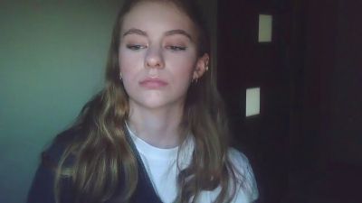 AriaYoung webcam model stream image