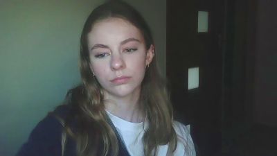 AriaYoung webcam model stream image