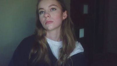 AriaYoung webcam model stream image