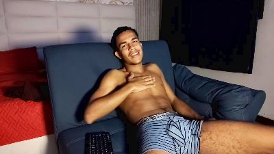 Axton_Vera webcam model stream image