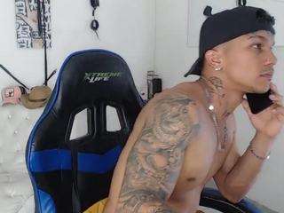 leonardprice1 webcam model stream image