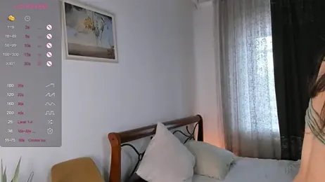 SynnoveChill webcam model stream image
