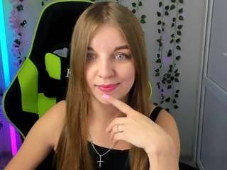 fluffymadeline webcam model stream image