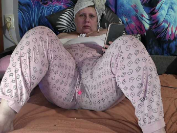 Julian-A webcam model stream image