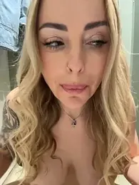 EmaSalis webcam model stream image