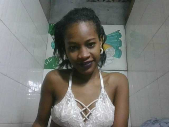 Marianah105 webcam bongacams model stream image