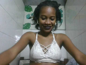 Marianah105 webcam bongacams model stream image