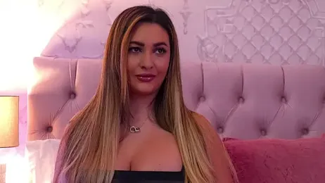 YaaraCollins webcam model stream image