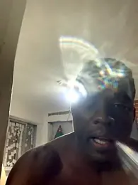 LuizCarlos73- webcam model stream image