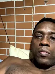 LuizCarlos73- webcam model stream image