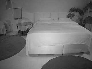 voyeurcam-julmodels-whitebed-6 webcam model stream image