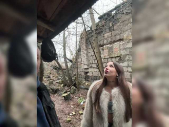 Pix1e webcam model stream image