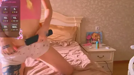 _BunnyDollStella_ webcam model stream image