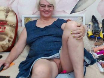 SweetyRina webcam model stream image