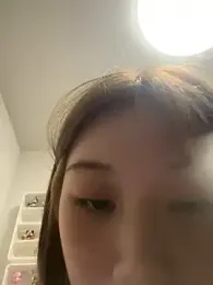 Yua_h02 webcam model stream image