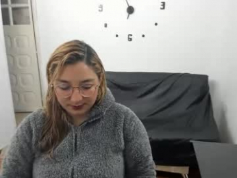emilyriskhot webcam model stream image
