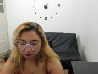 emilyriskhot webcam model stream image