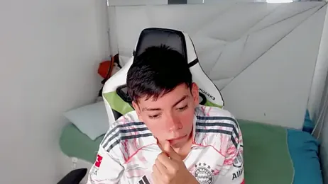 Liarr_ webcam model stream image