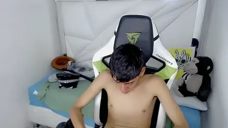 Liarr_ webcam model stream image