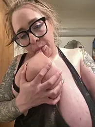 IvyOfYourDreams webcam preview