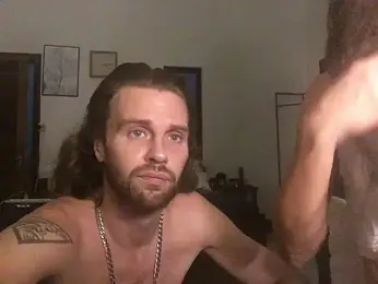 DannyAndKiki webcam model stream image