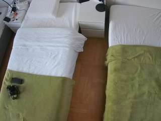 voyeurcam-julmodels-bed-5 webcam model stream image