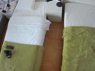 voyeurcam-julmodels-bed-5 webcam model stream image