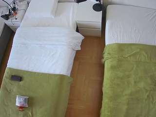 voyeurcam-julmodels-bed-5 webcam model stream image