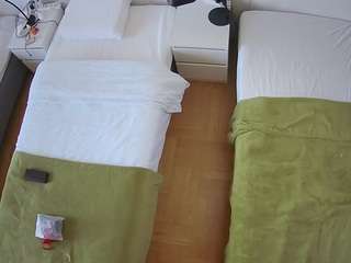 voyeurcam-julmodels-bed-5 webcam model stream image