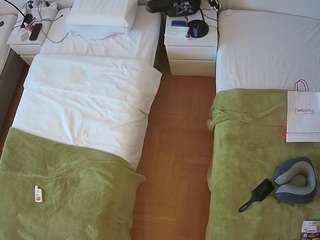 voyeurcam-julmodels-bed-5 webcam camsoda model stream image