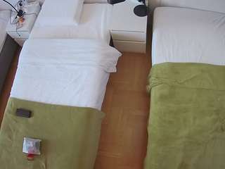 voyeurcam-julmodels-bed-5 webcam model stream image